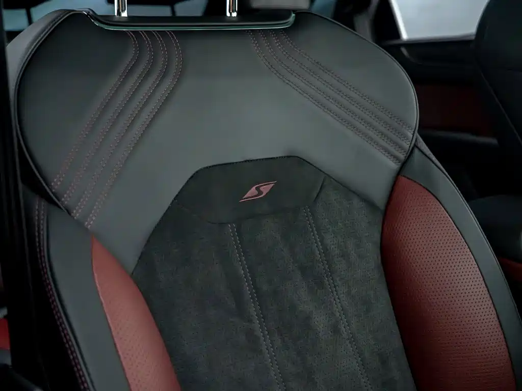 Bentley Bentayga — миниатюра 19