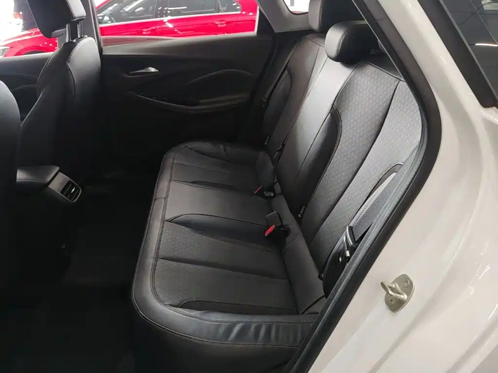 Buick Verano — миниатюра 17