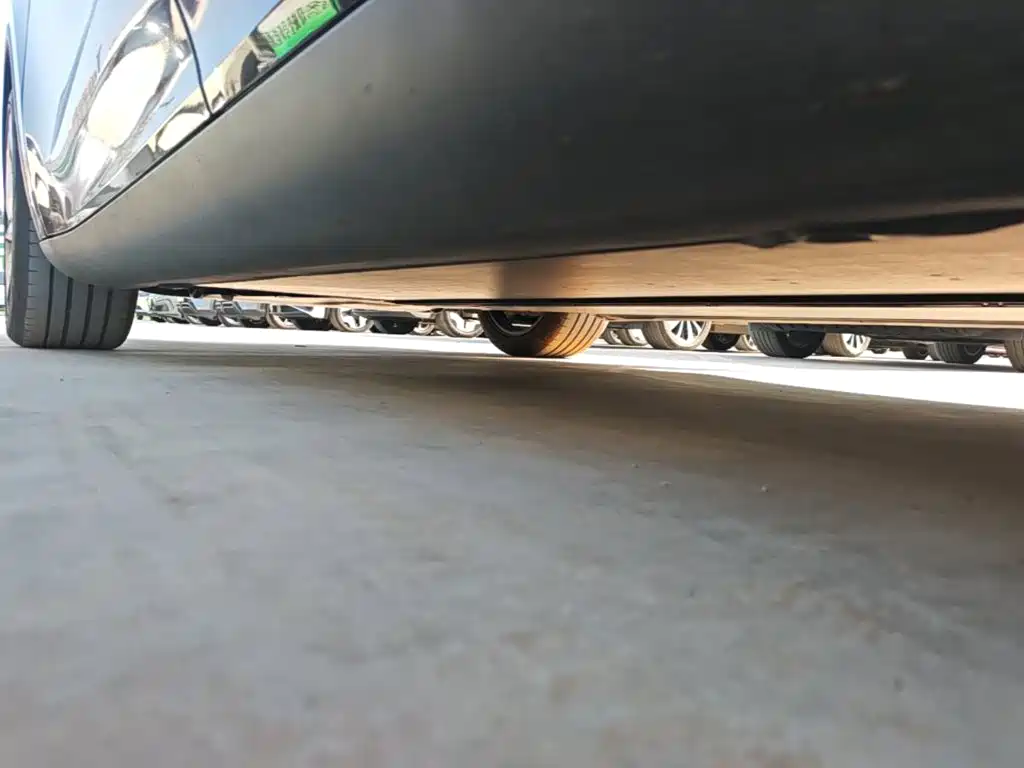 Tesla Model Y — миниатюра 22