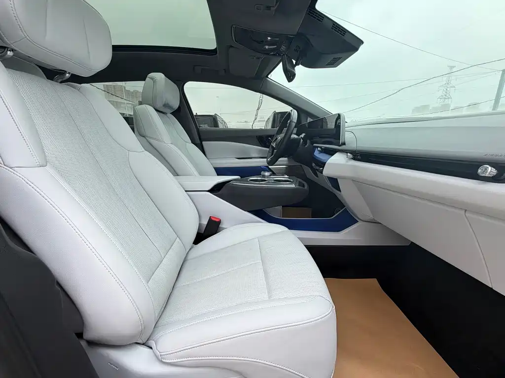Cadillac IQ — миниатюра 18