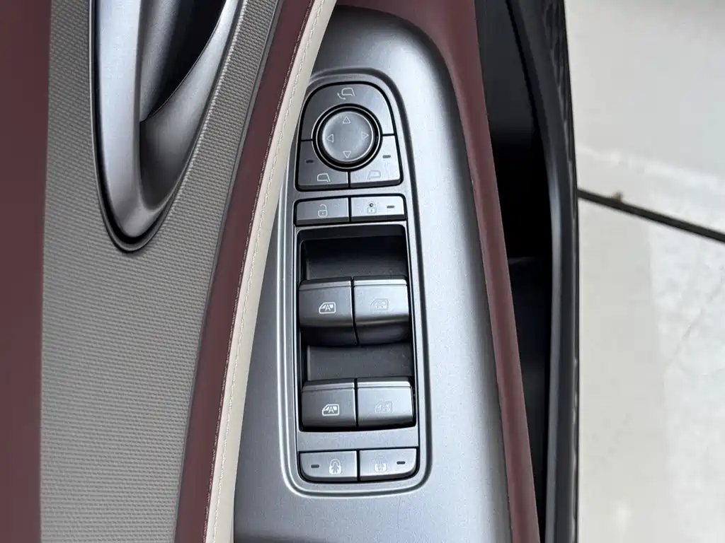 BYD Seal 07 DM-i — миниатюра 10