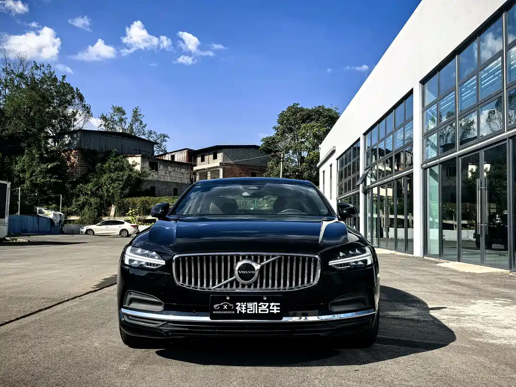 Volvo S90 — миниатюра 2