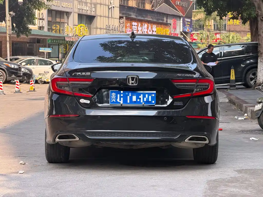 Honda Accord — миниатюра 8