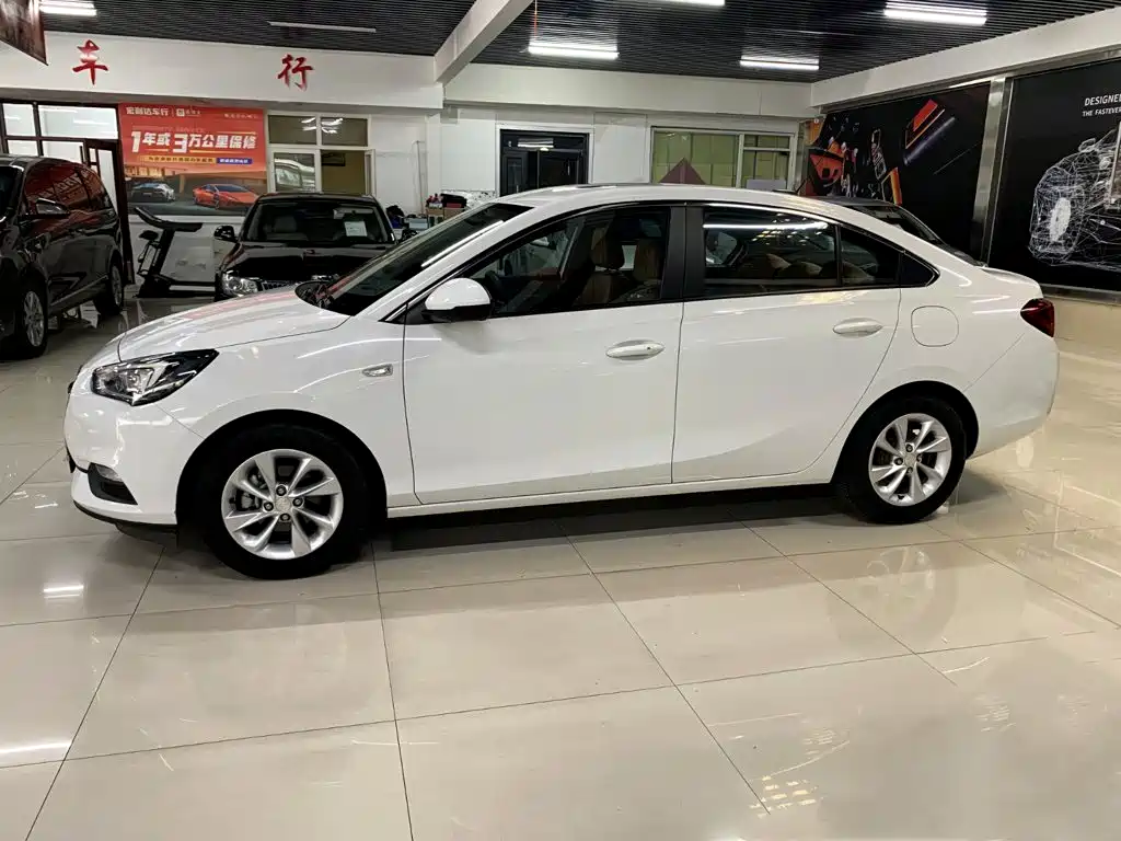 Buick Excelle — миниатюра 10