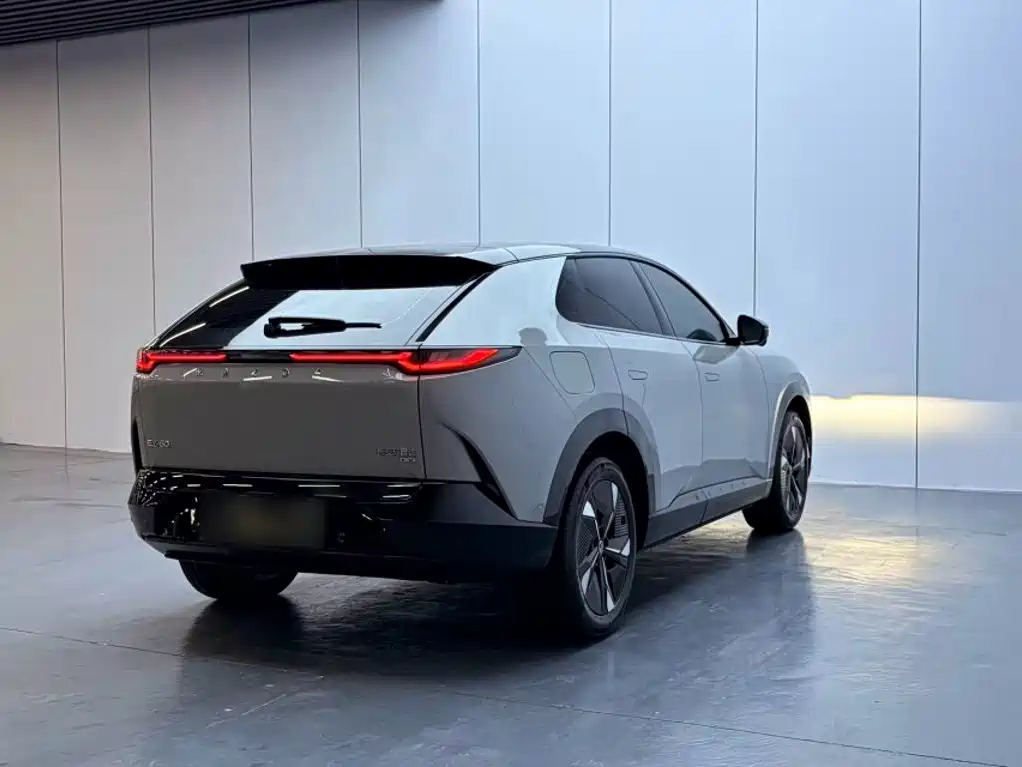 Mazda EZ-60 — миниатюра 8