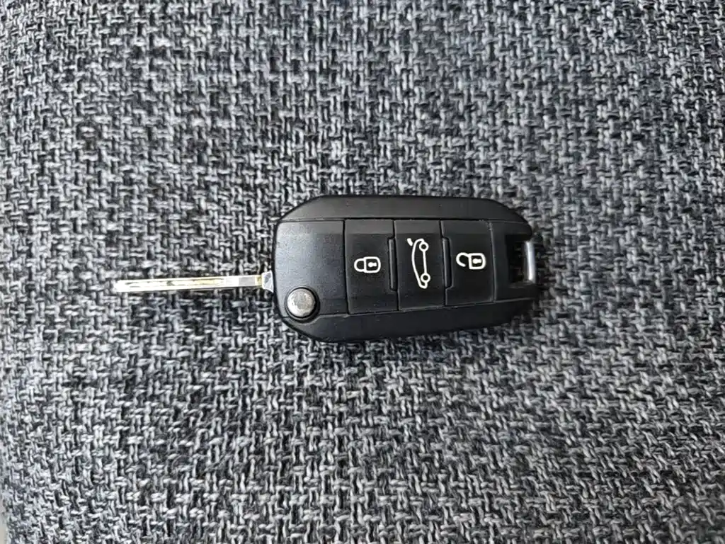 Citroen Elysee — миниатюра 9