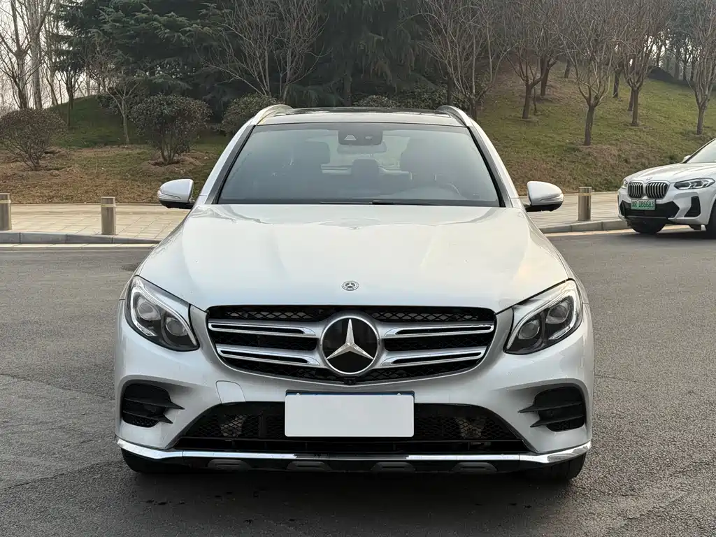 MERCEDES-BENZ GLC