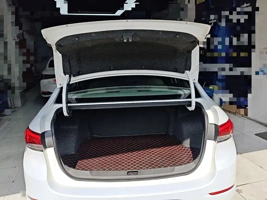 Buick Excelle — миниатюра 19