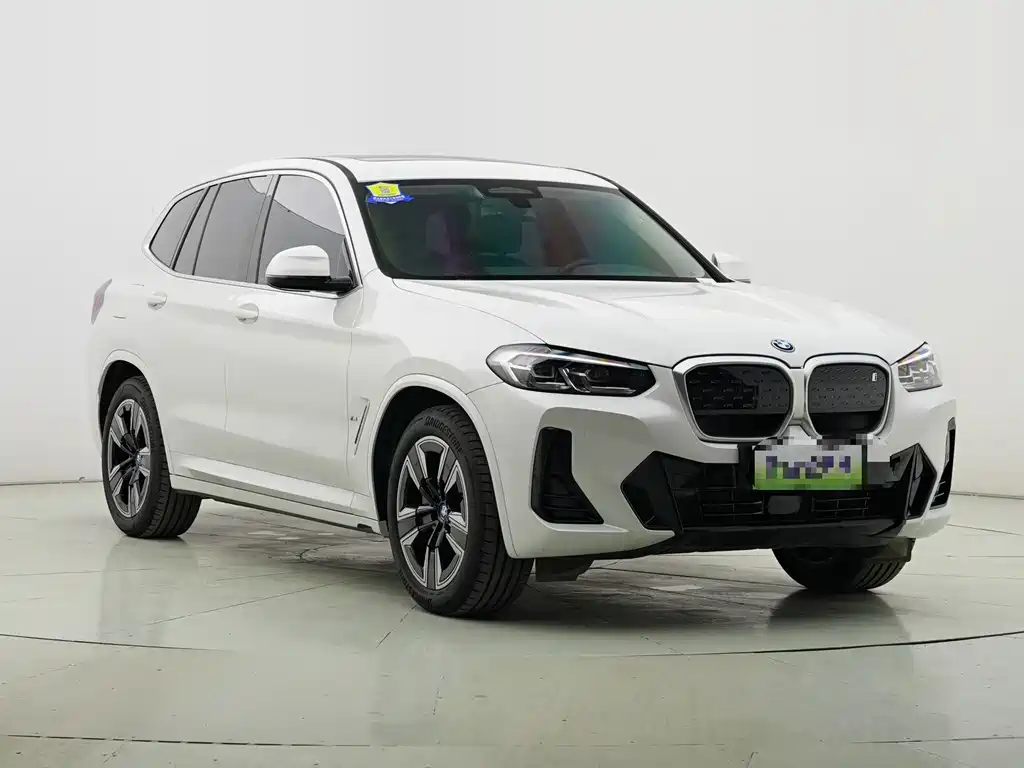 BMW iX3 — миниатюра 2