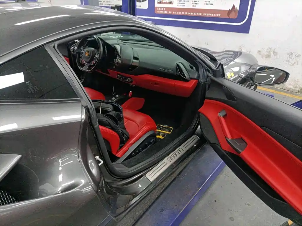 Ferrari 488 — миниатюра 5