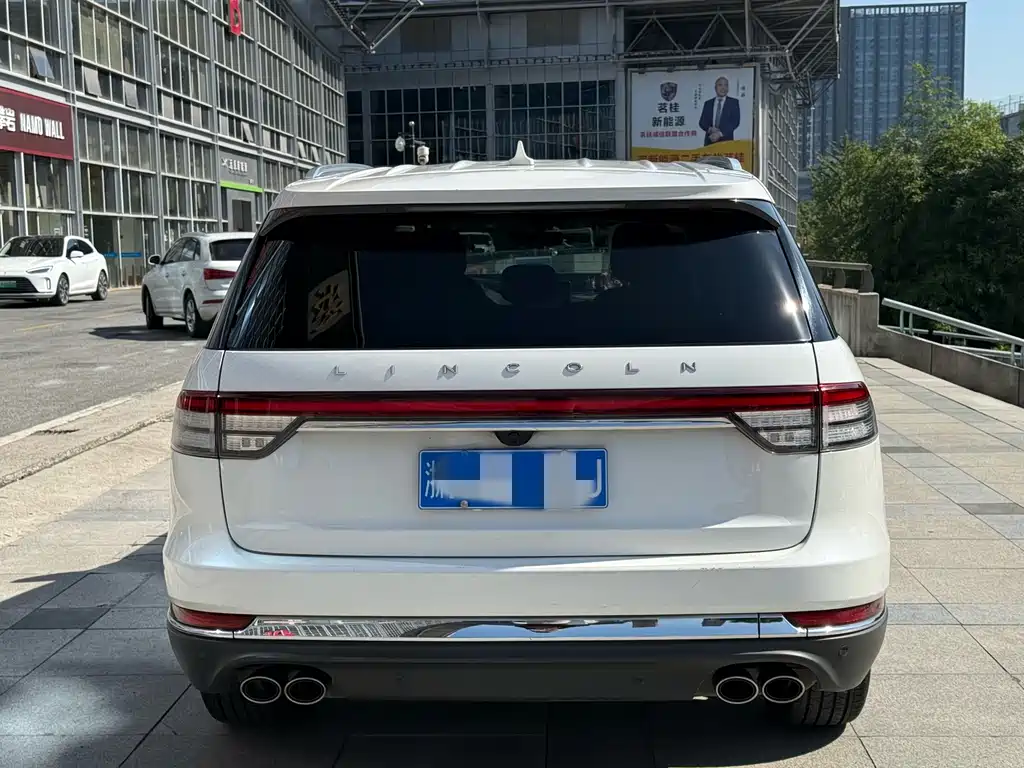 Lincoln Aviator (Import) — миниатюра 5