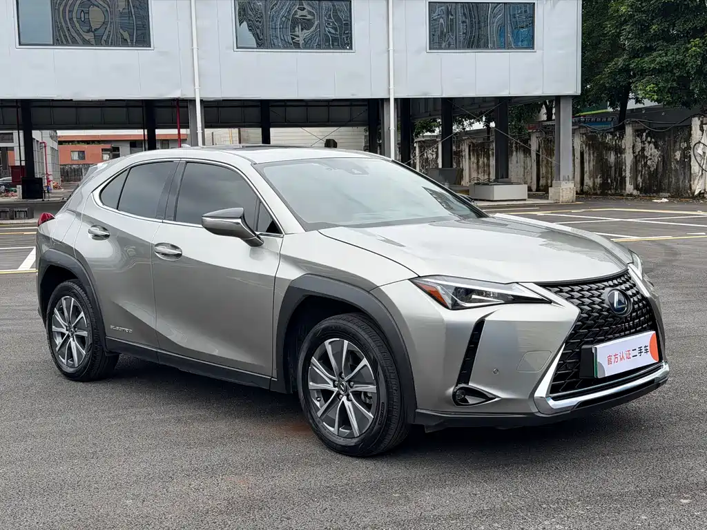 Lexus UX New Energy — миниатюра 3