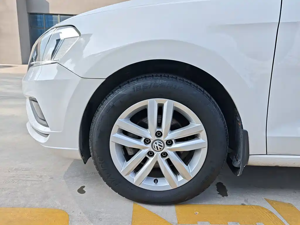 Volkswagen Jetta — миниатюра 23