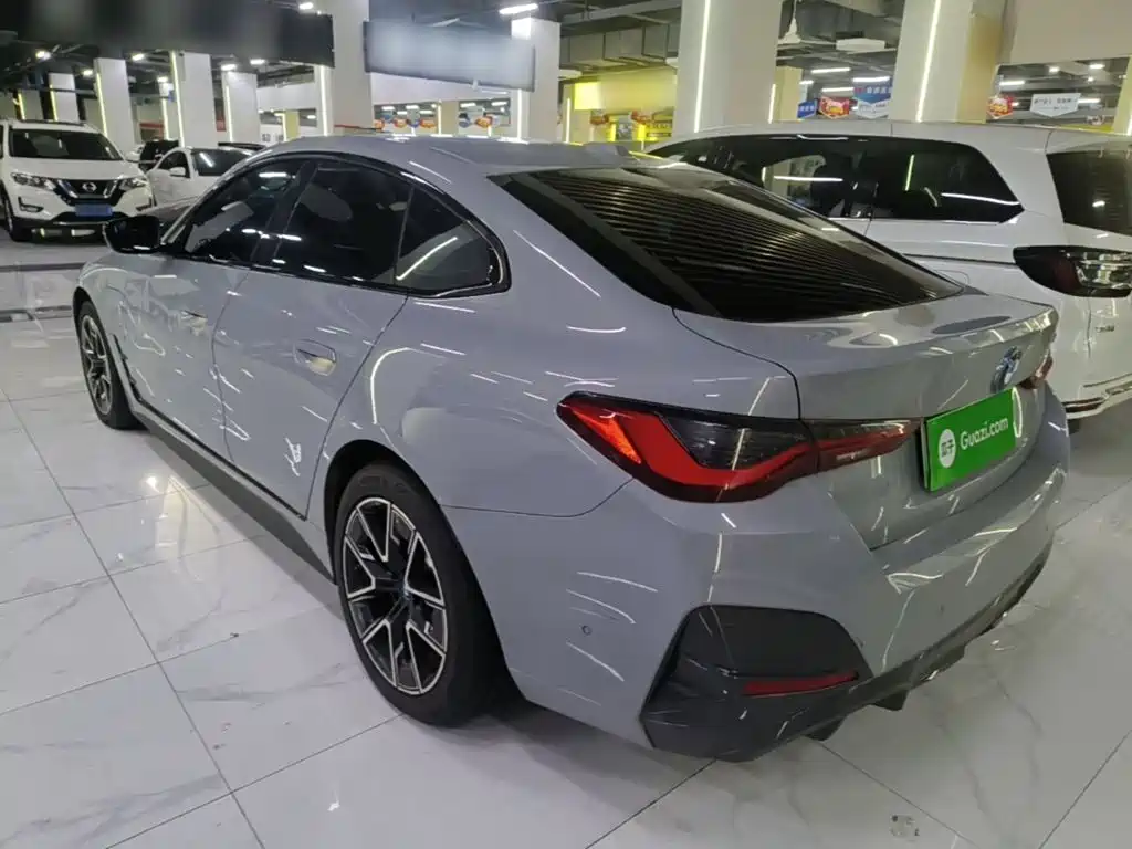 BMW i4 — миниатюра 5