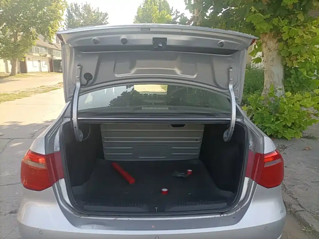 Volkswagen Jetta — миниатюра 19