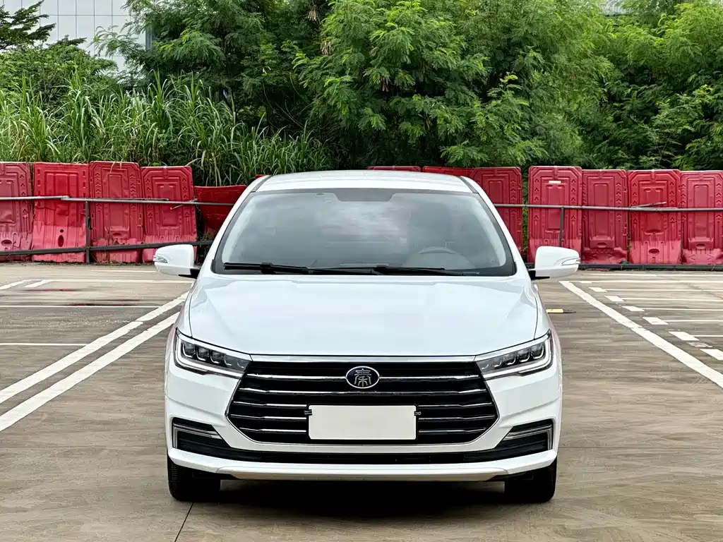 BYD Qin — миниатюра 2