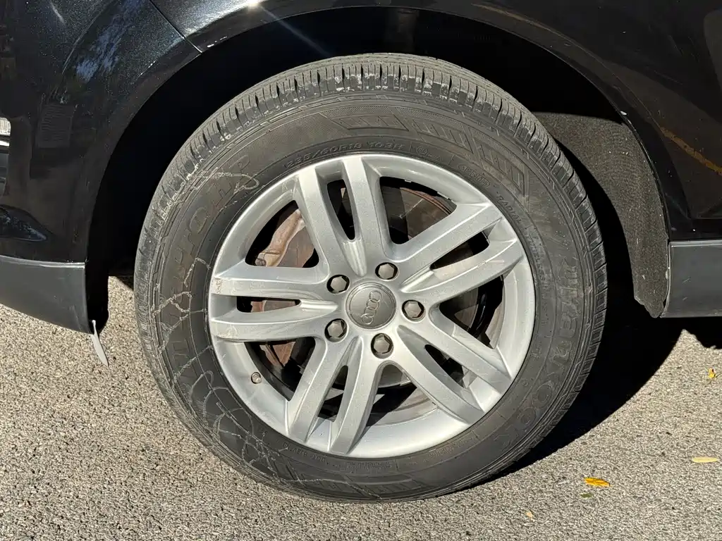 Audi Q7 — миниатюра 5