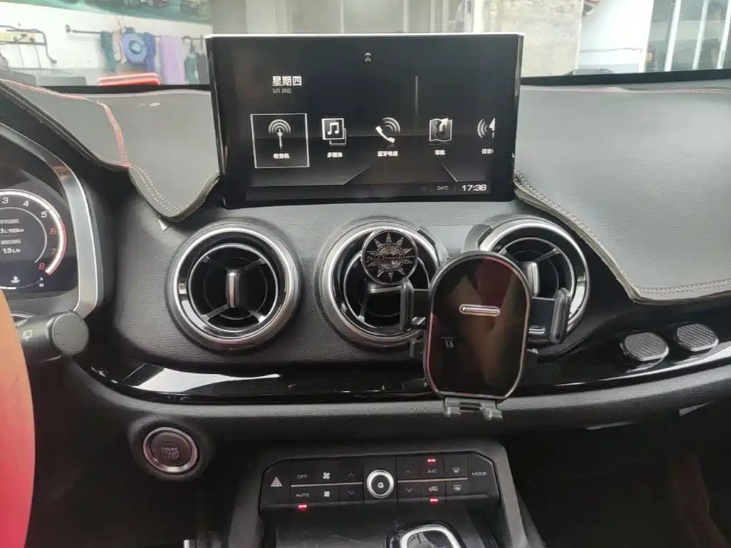 Wey Wey VV5 — миниатюра 13