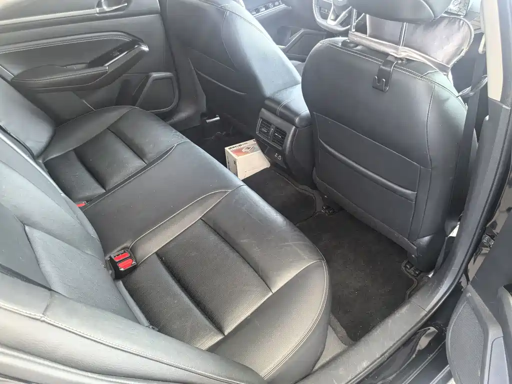Nissan Teana — миниатюра 12