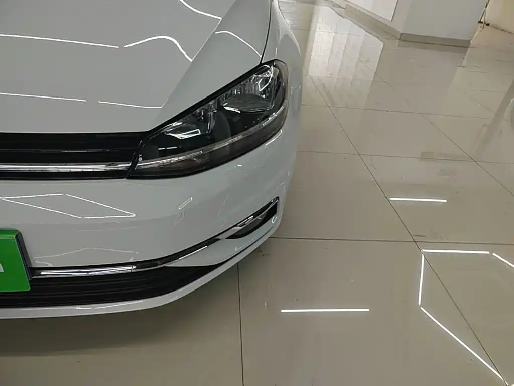 Volkswagen Golf — миниатюра 24