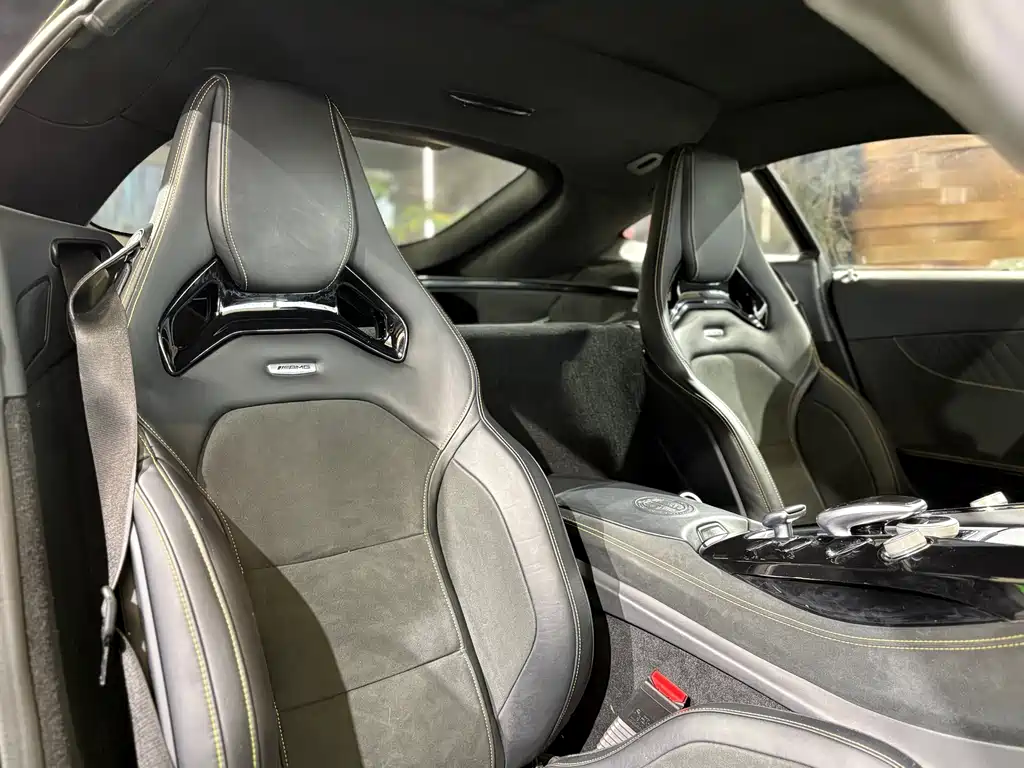 MERCEDES-BENZ AMG GT