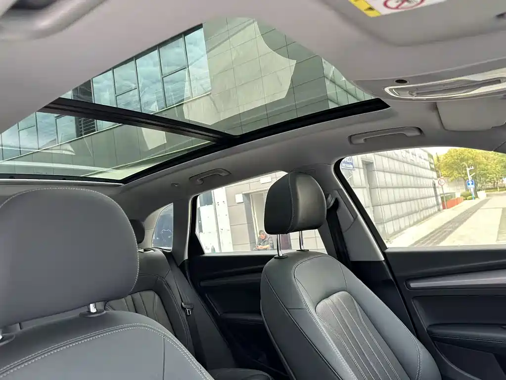 Audi Q5L — миниатюра 32
