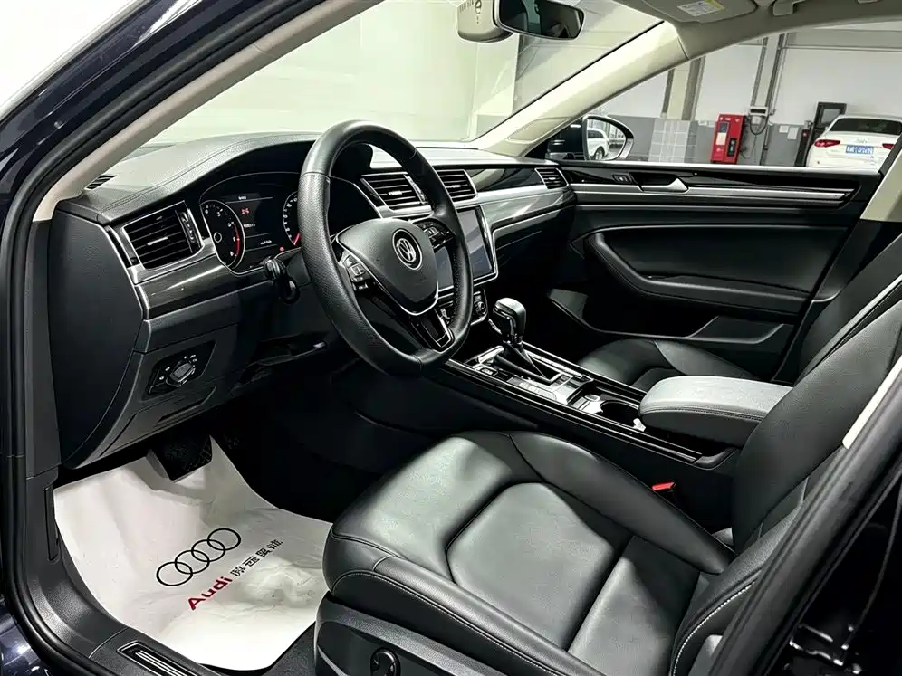 Volkswagen Phideon — миниатюра 8