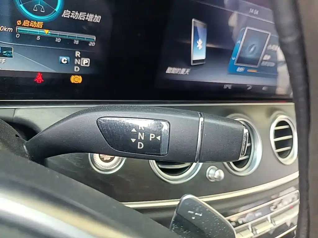 Mercedes-Benz E-Class — миниатюра 14