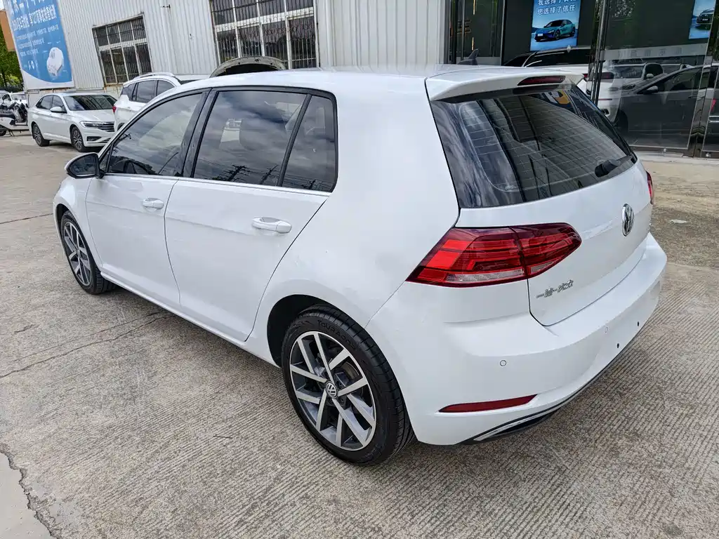 Volkswagen Golf — миниатюра 4