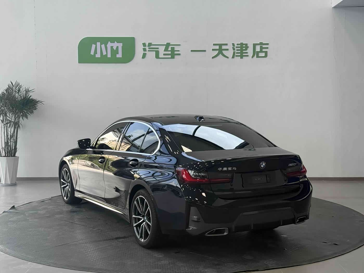 BMW 3 Series 2.0 л 2023 г. Чёрный, пробег 16000 км