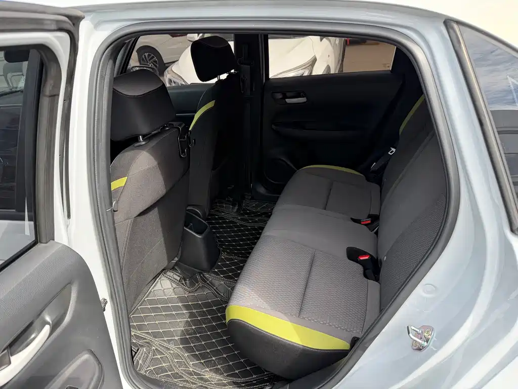 Honda Fit — миниатюра 10
