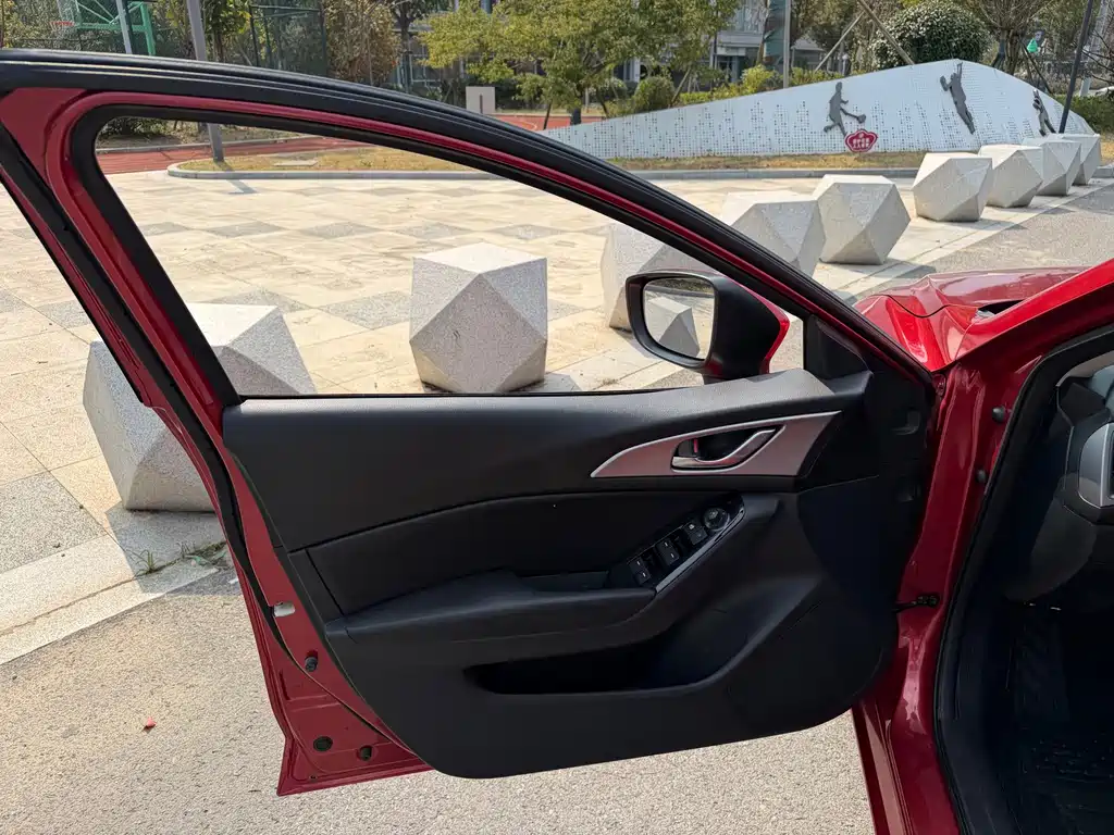 Mazda 3 Axela — миниатюра 7
