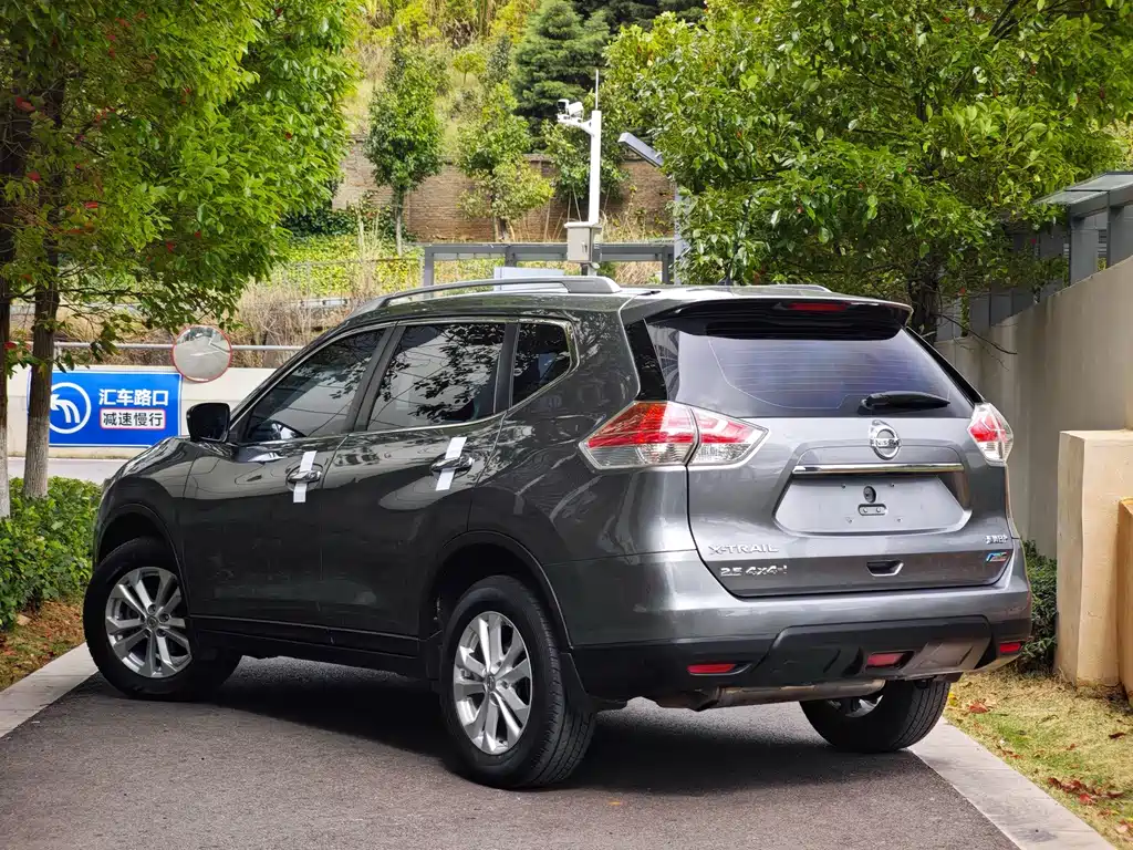 Nissan X-Trail — миниатюра 6