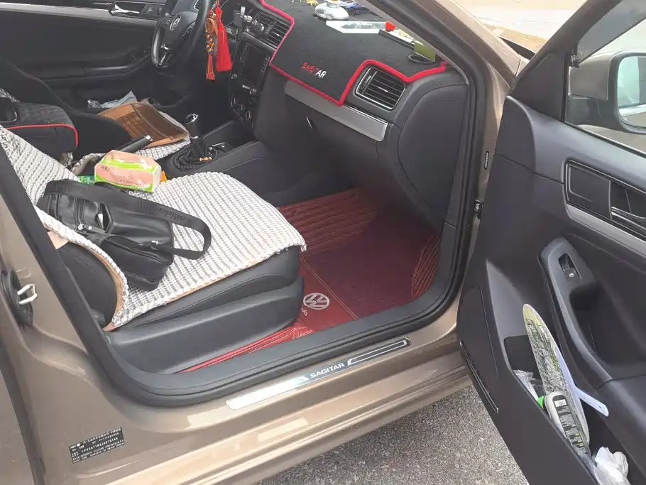 Volkswagen Sagitar — миниатюра 8