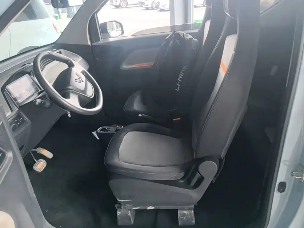 Wuling MINIEV — миниатюра 17
