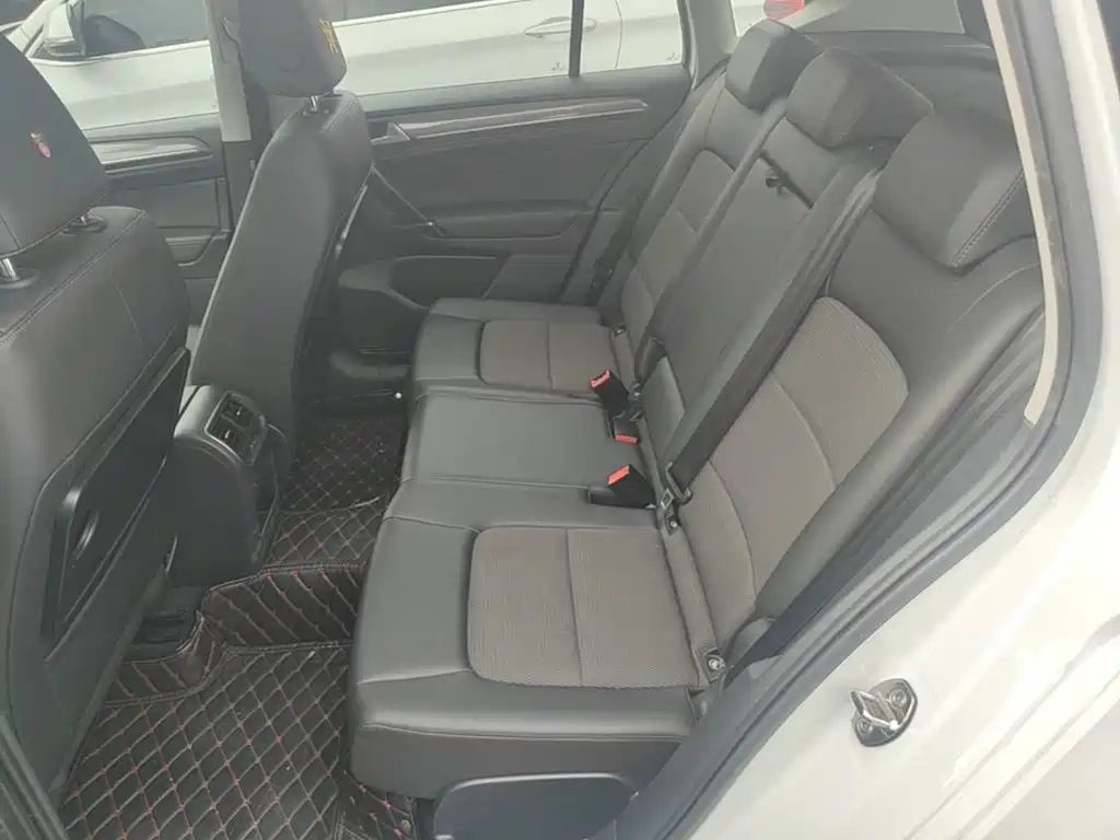 Volkswagen Golf Sportsvan — миниатюра 17