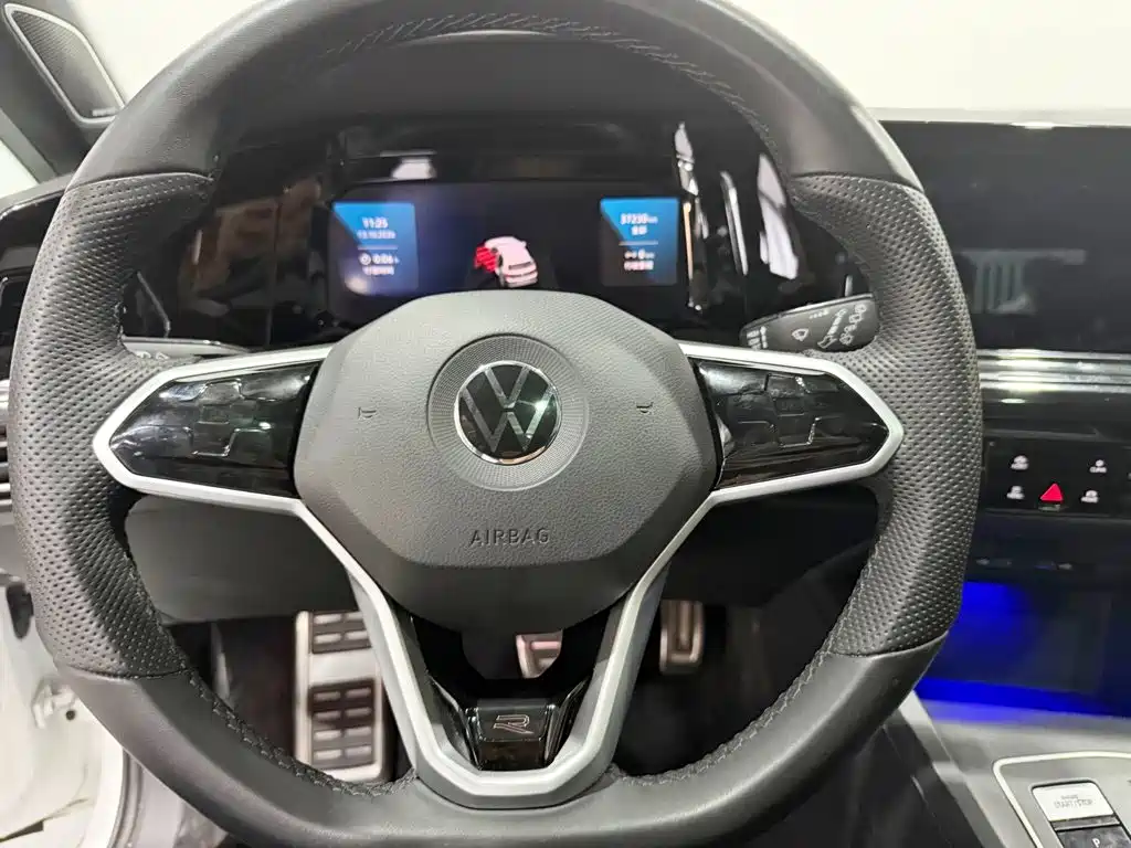 Volkswagen Golf — миниатюра 12