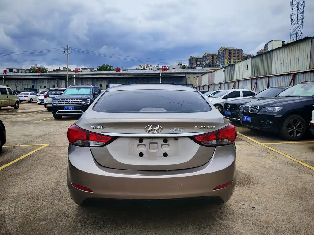 Hyundai Elantra Langdong — миниатюра 5