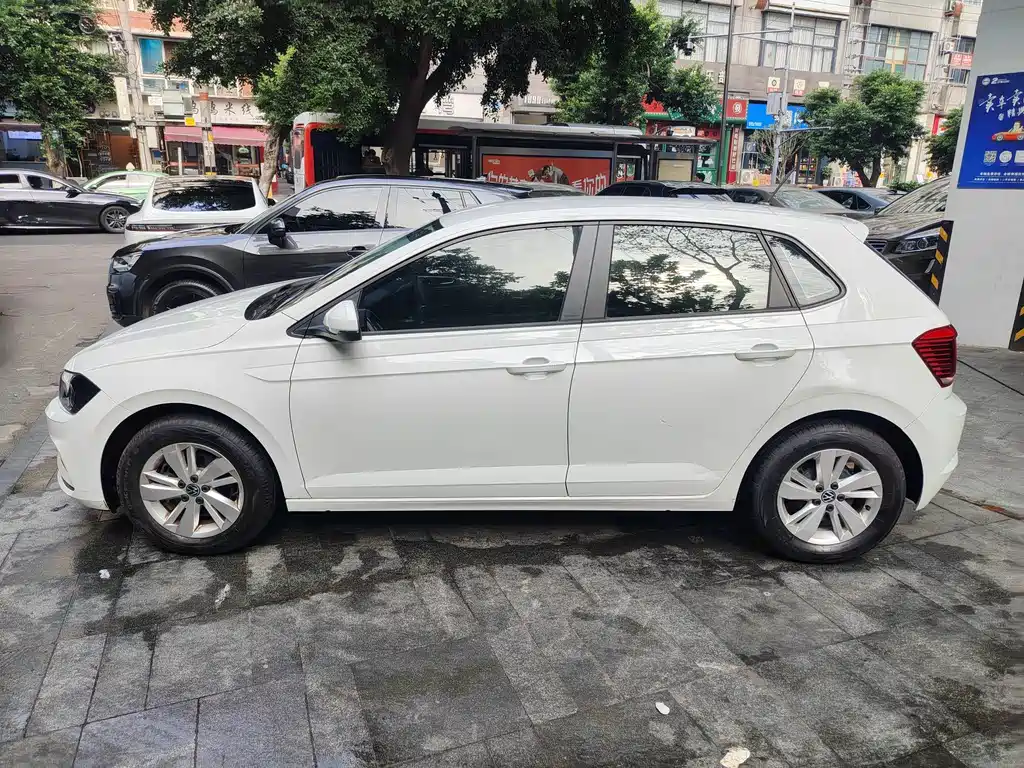 Volkswagen Polo — миниатюра 2