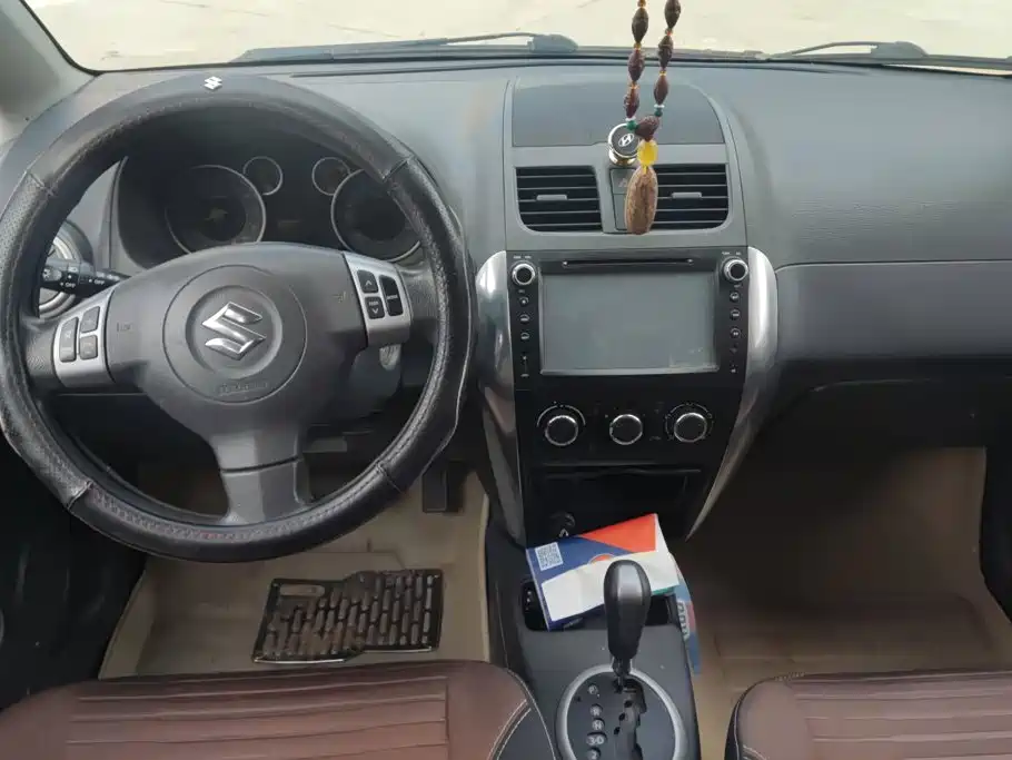 Suzuki SX4 — миниатюра 12