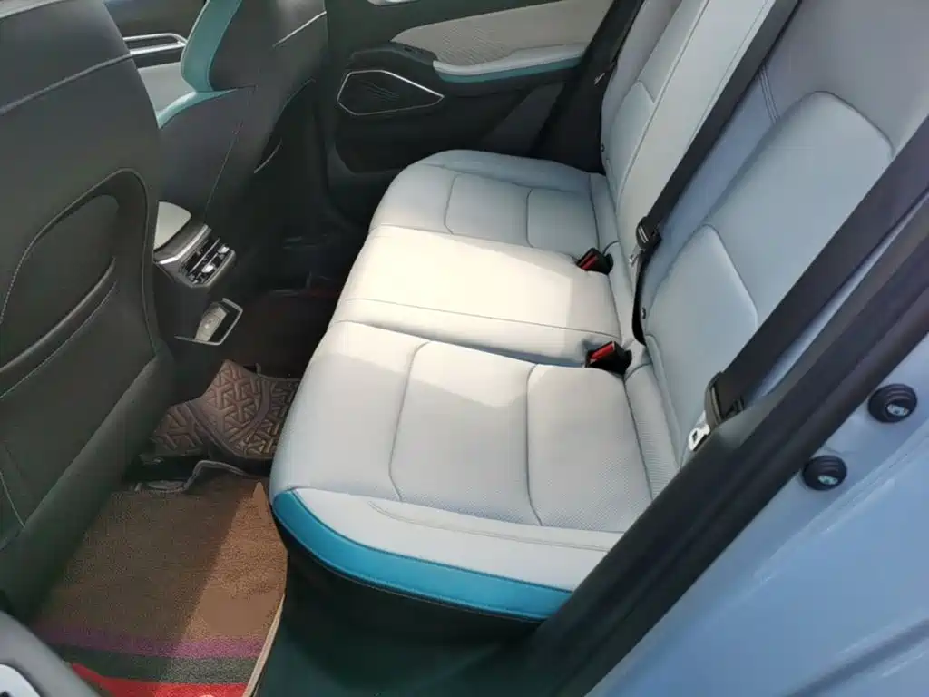 Geely Emgrand — миниатюра 17