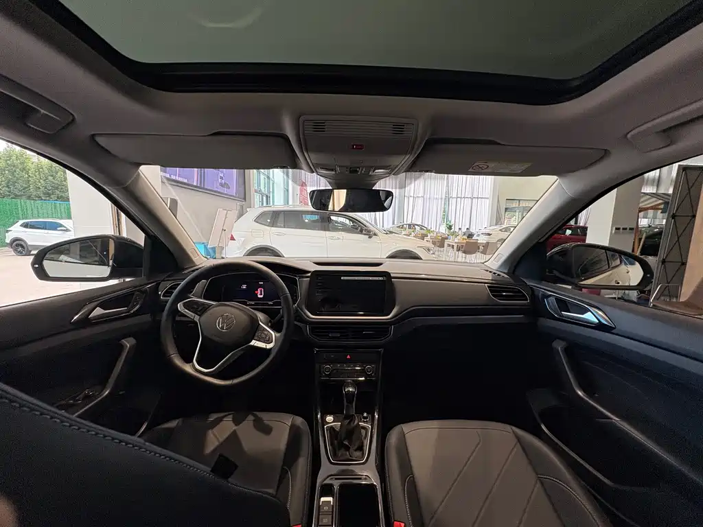 Volkswagen Tharu — миниатюра 5