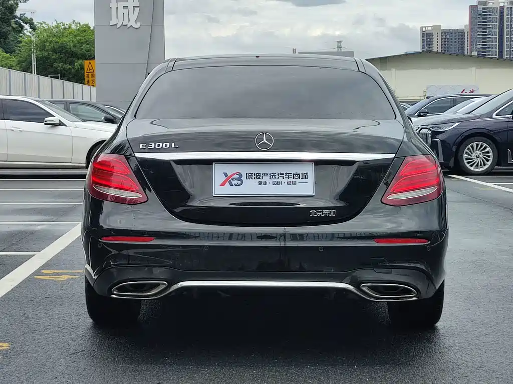 Mercedes-Benz E-Class — миниатюра 5