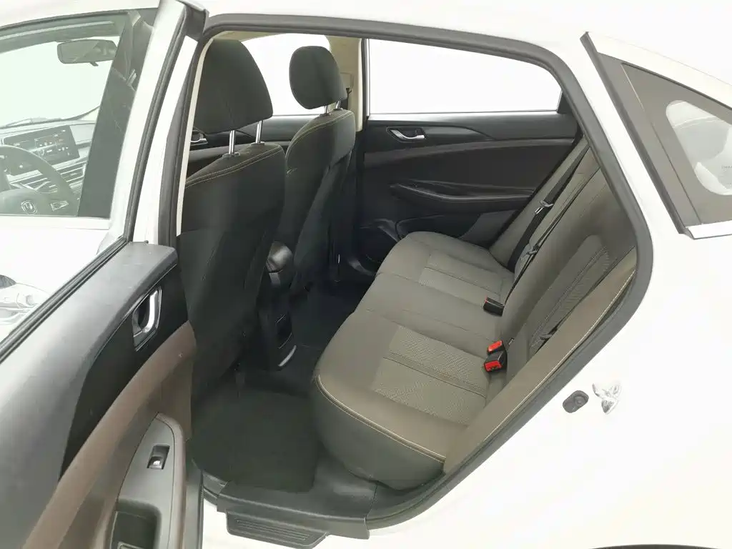 Changan Eado DT — миниатюра 15