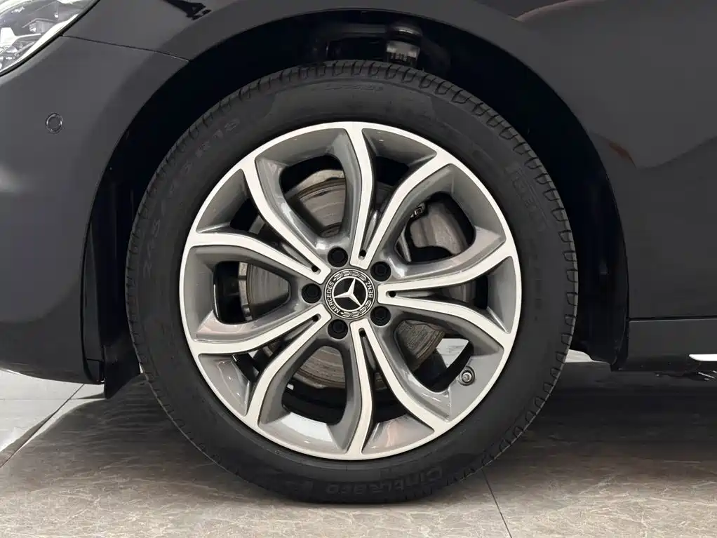 Mercedes-Benz E-Class — миниатюра 20