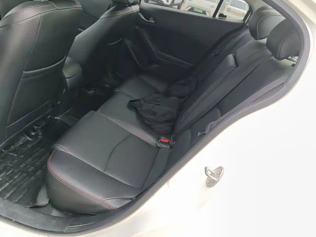 Mazda 3 Axela — миниатюра 17