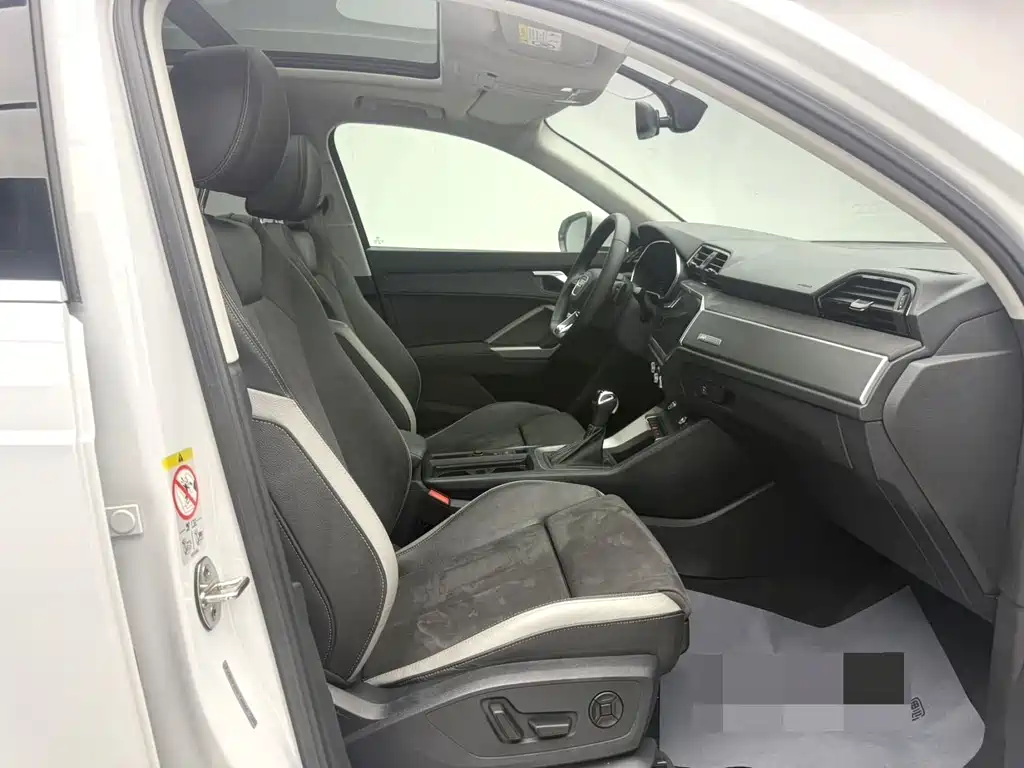 Audi Q3 — миниатюра 12