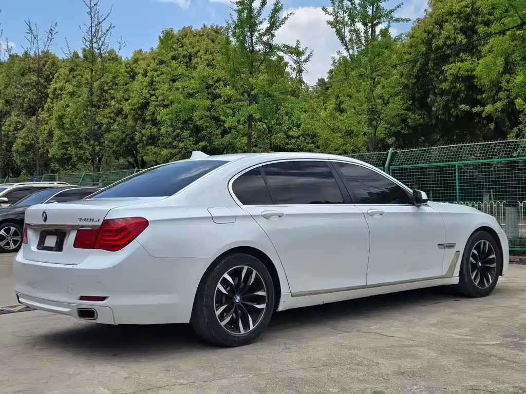 BMW 7 Series 7 2011 740Li