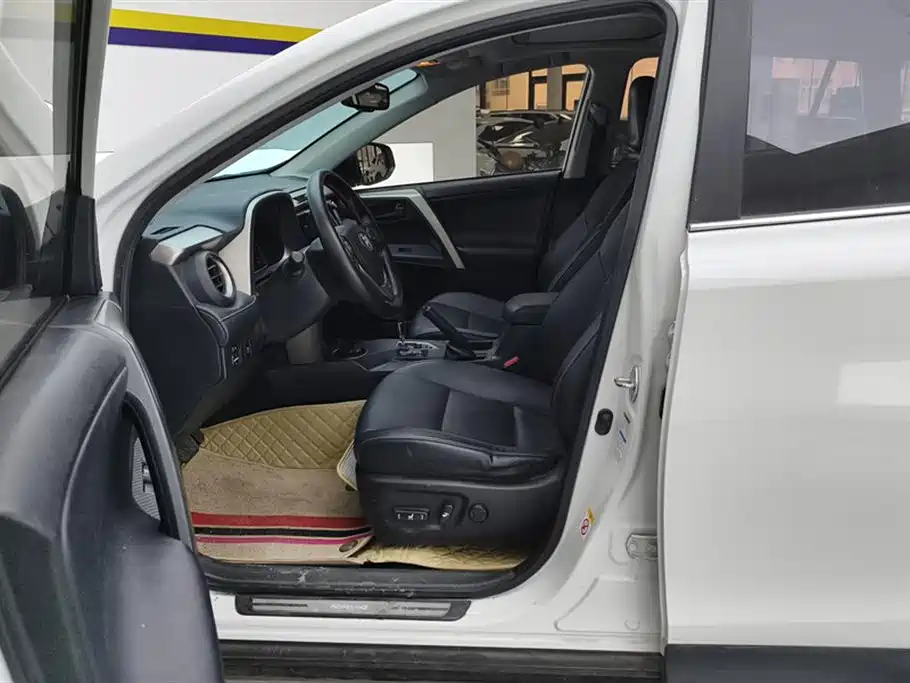 TOYOTA RAV4 RONGFANG