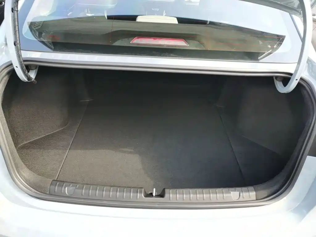 Geely Emgrand — миниатюра 19
